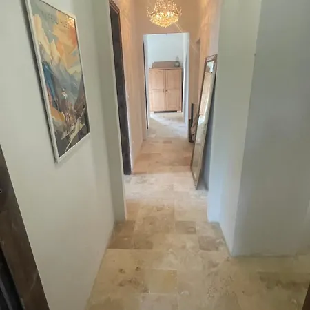 빌라 Villa Montabone *